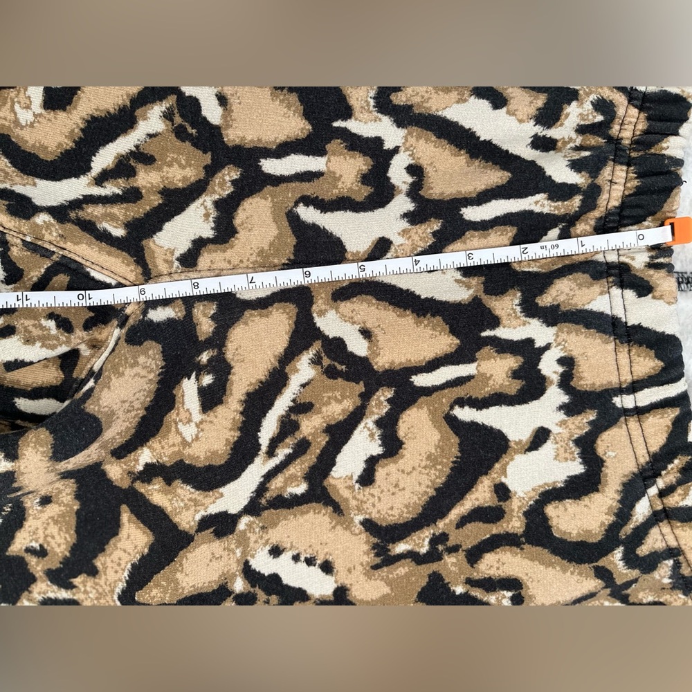 Raey Leopard Print Cropped Sweatpants - Picture 12 of 14